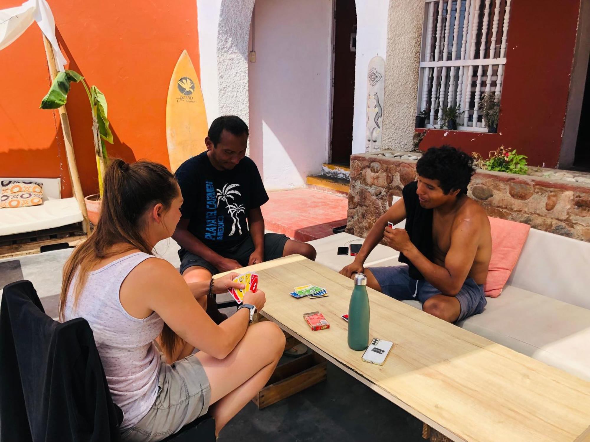 Pointbreak Surf Camp Hostel Huanchaco Exterior photo