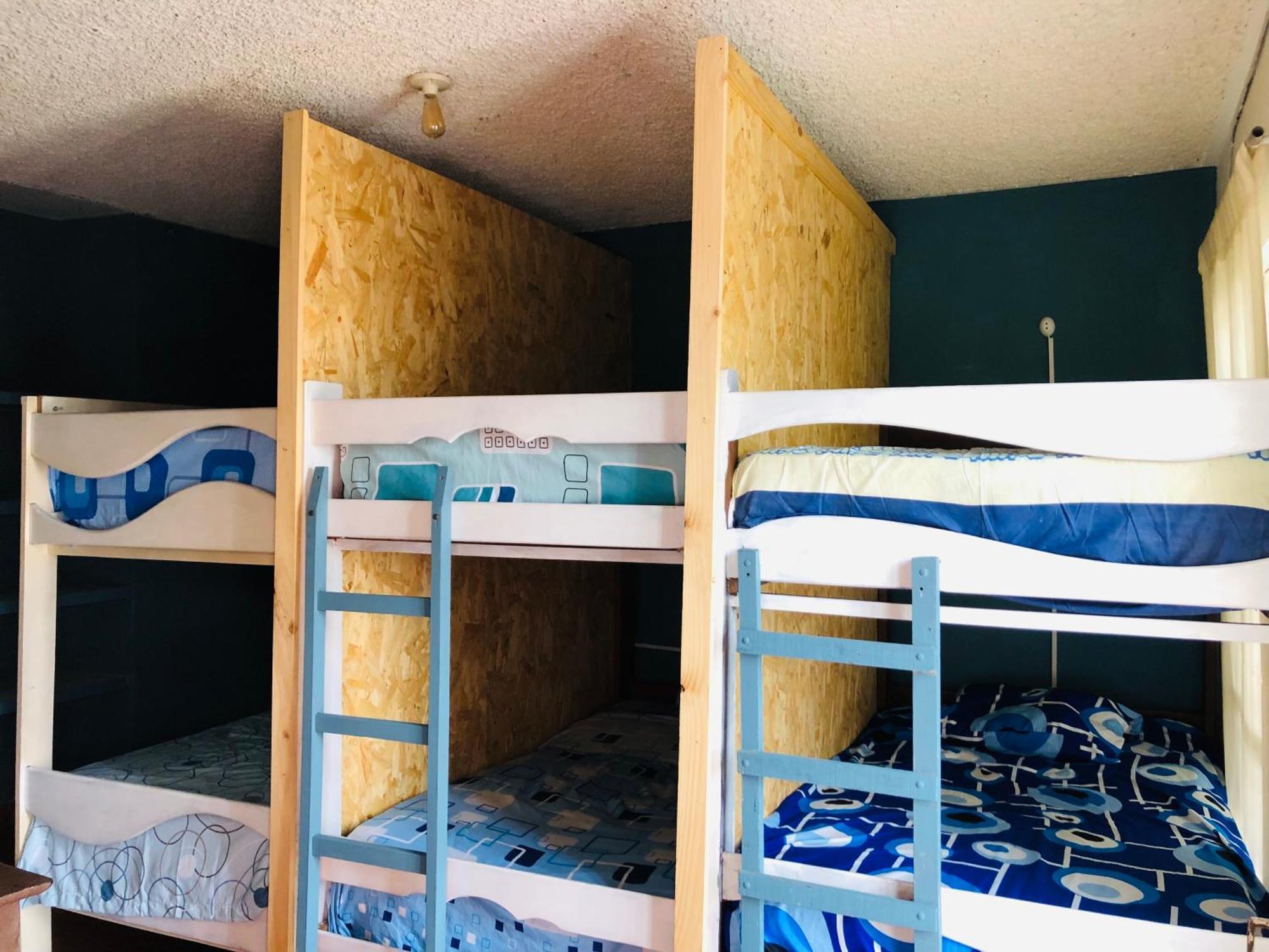 Pointbreak Surf Camp Hostel Huanchaco Exterior photo