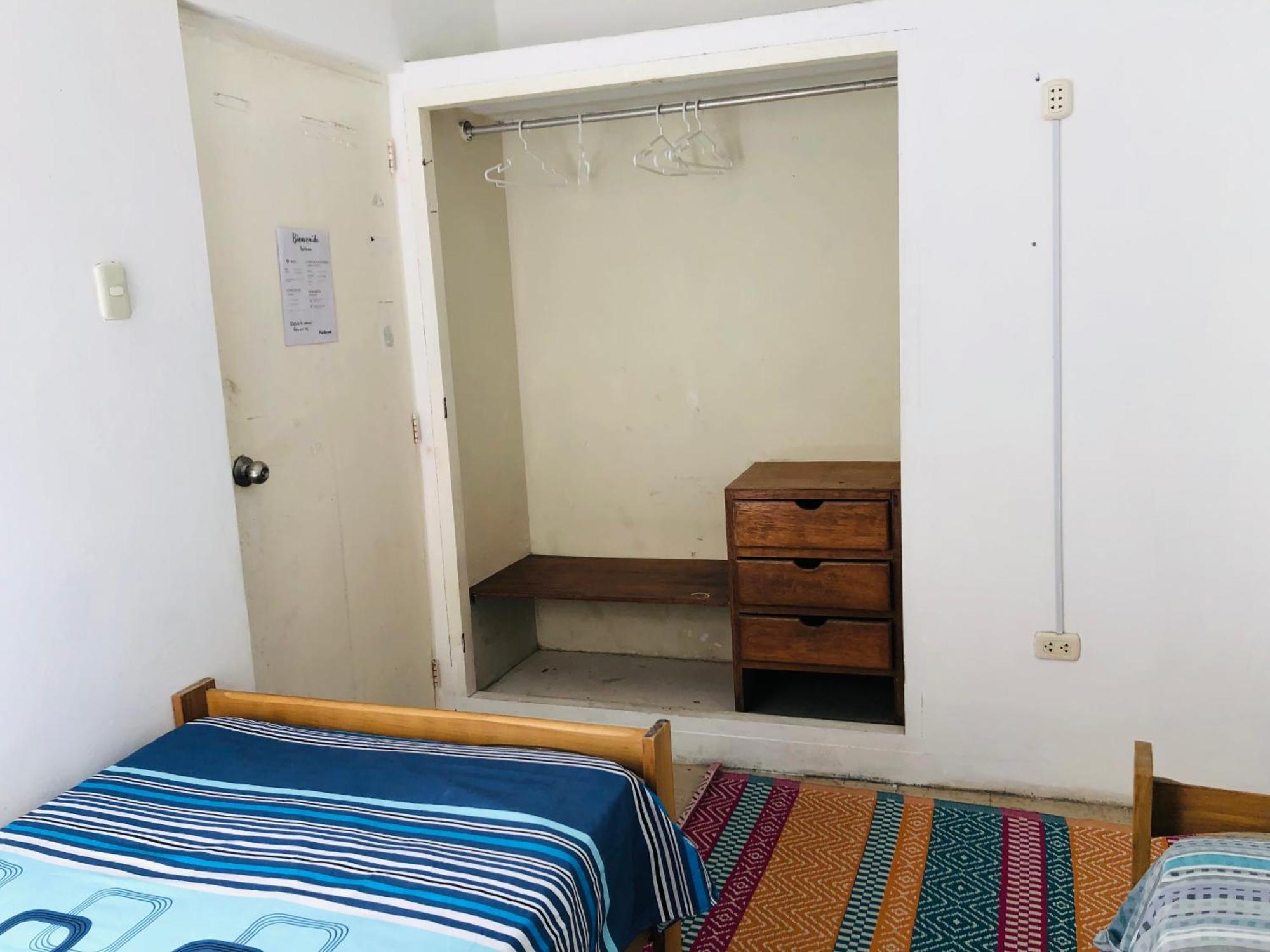 Pointbreak Surf Camp Hostel Huanchaco Room photo