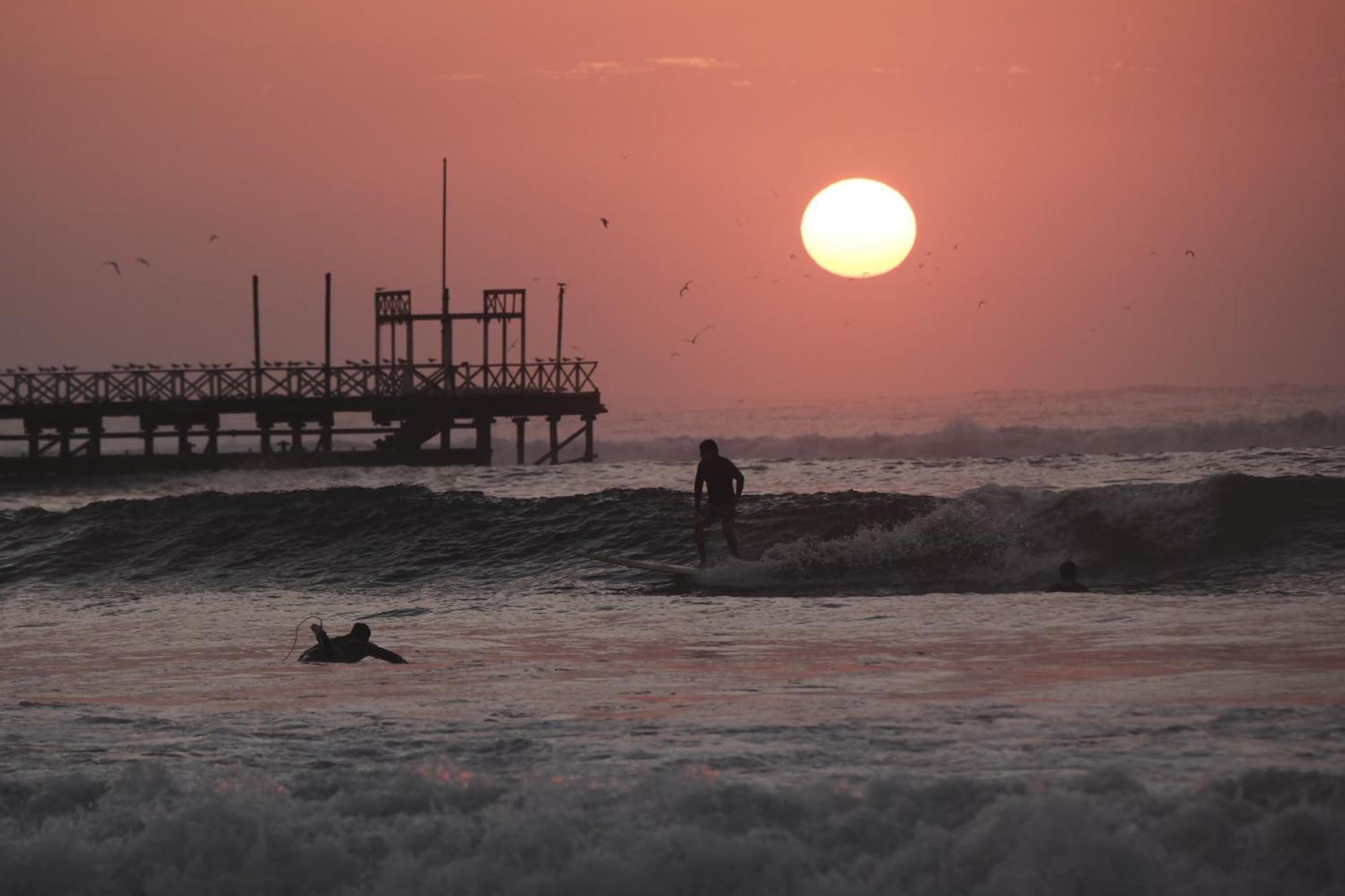 Pointbreak Surf Camp Hostel Huanchaco Exterior photo